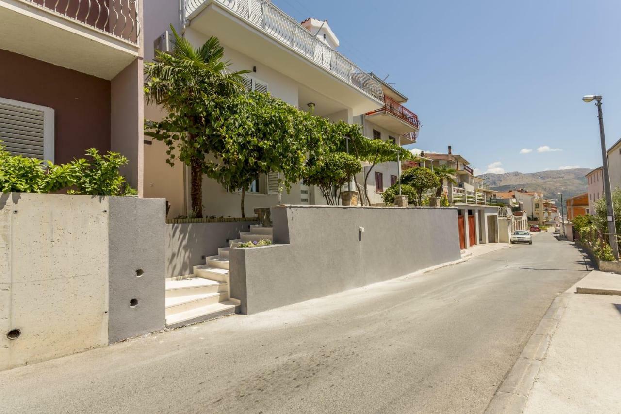 Luxury Apartment Beyond Stobreč Esterno foto